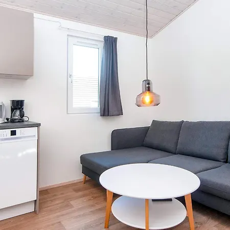 Lxxxiii Holiday home *